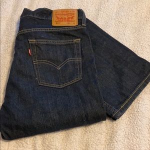 NWOT dark wash Levis 514.  34/32